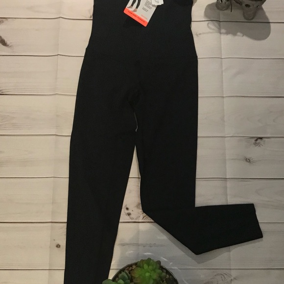 Leonisa Leggings: Extra High Firm Compression - Picture 16 of 16